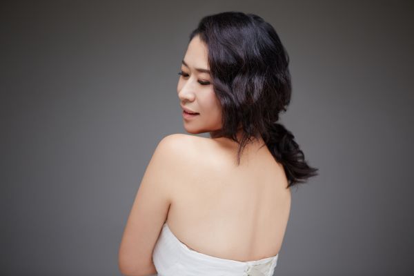 Soprano Mariana Hong